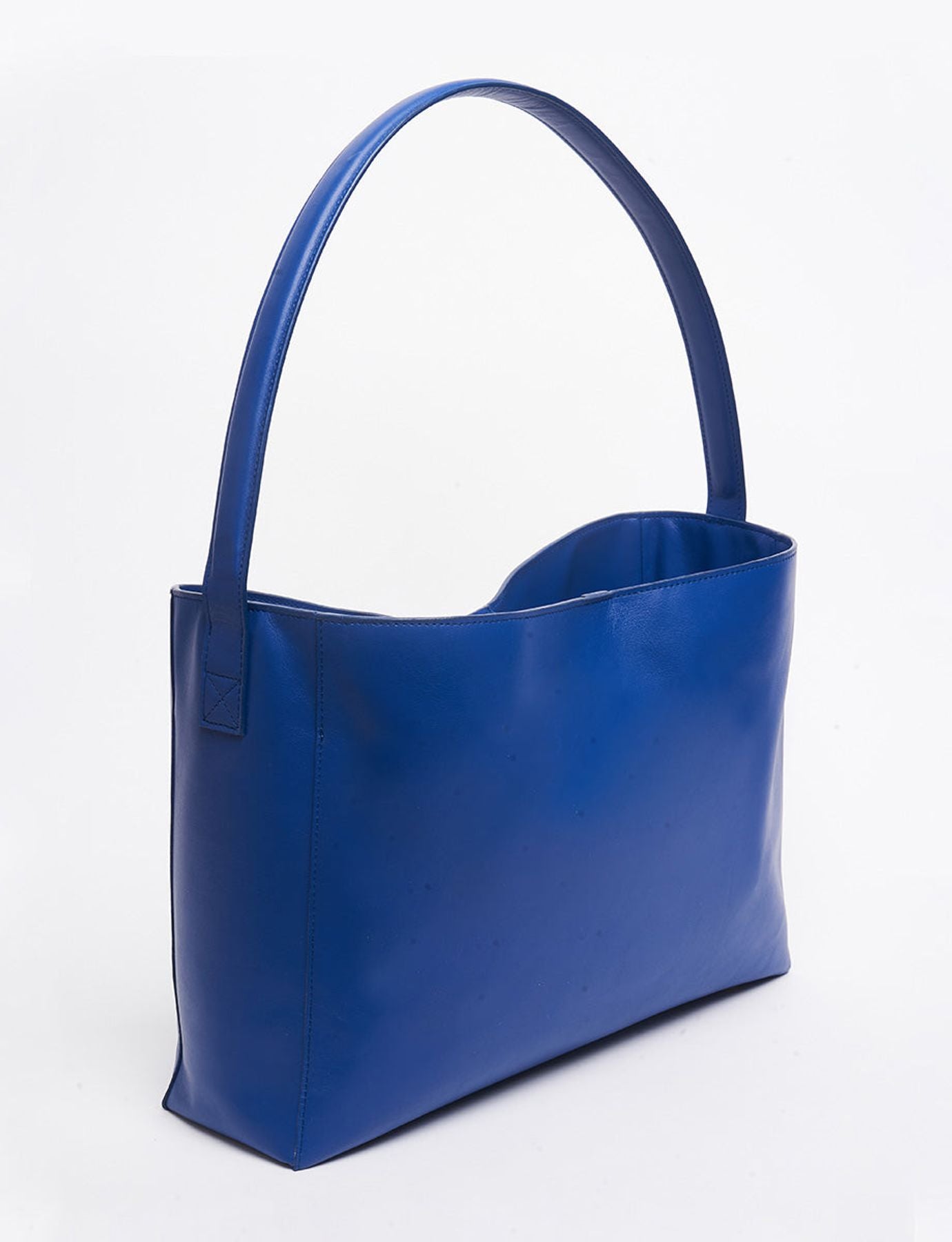 Léonore L bag cobalt leather