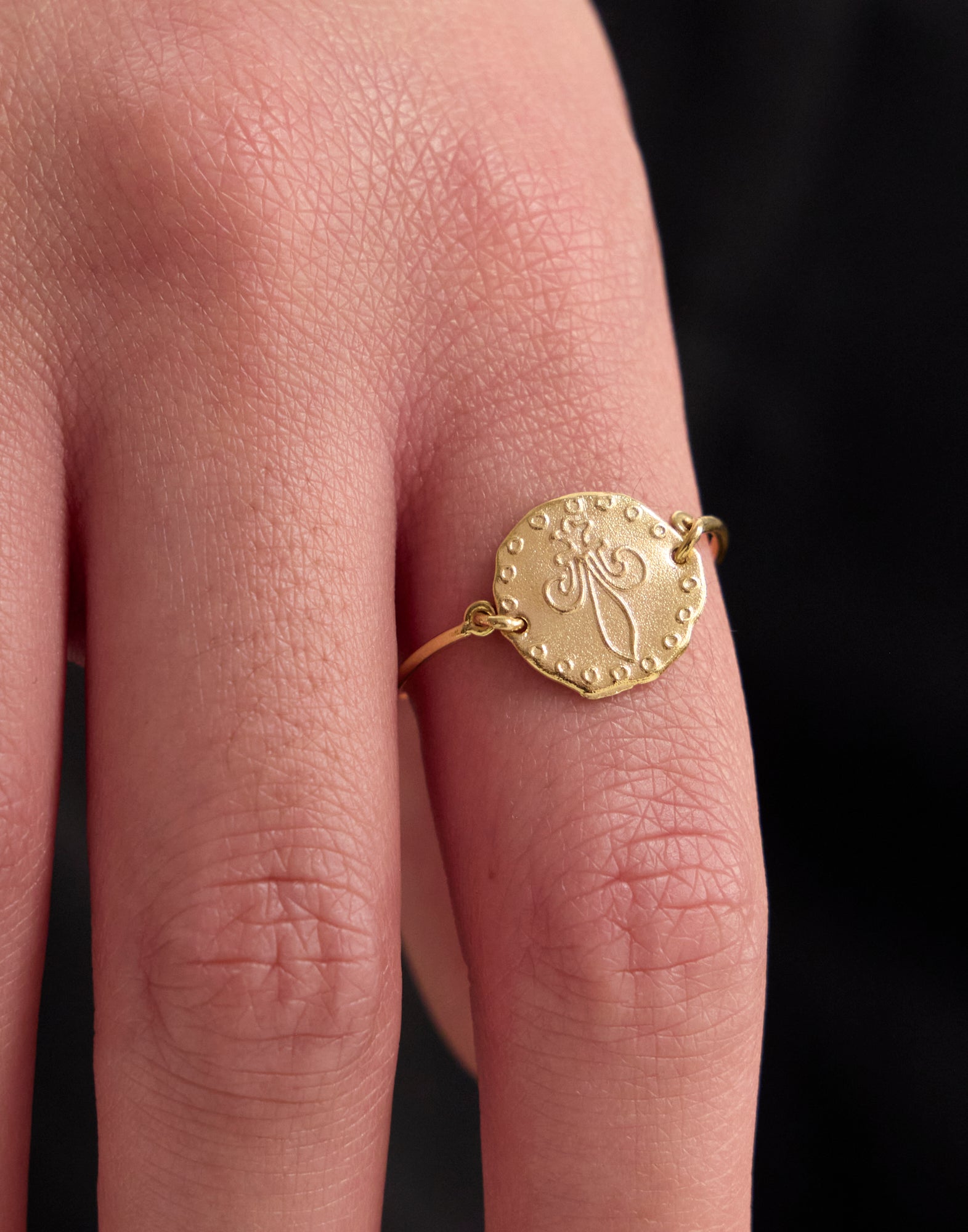 Bague Lutèce motif Lys plaqué or